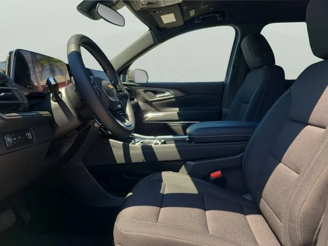 New 2026 Summit White Chevrolet LT image 22