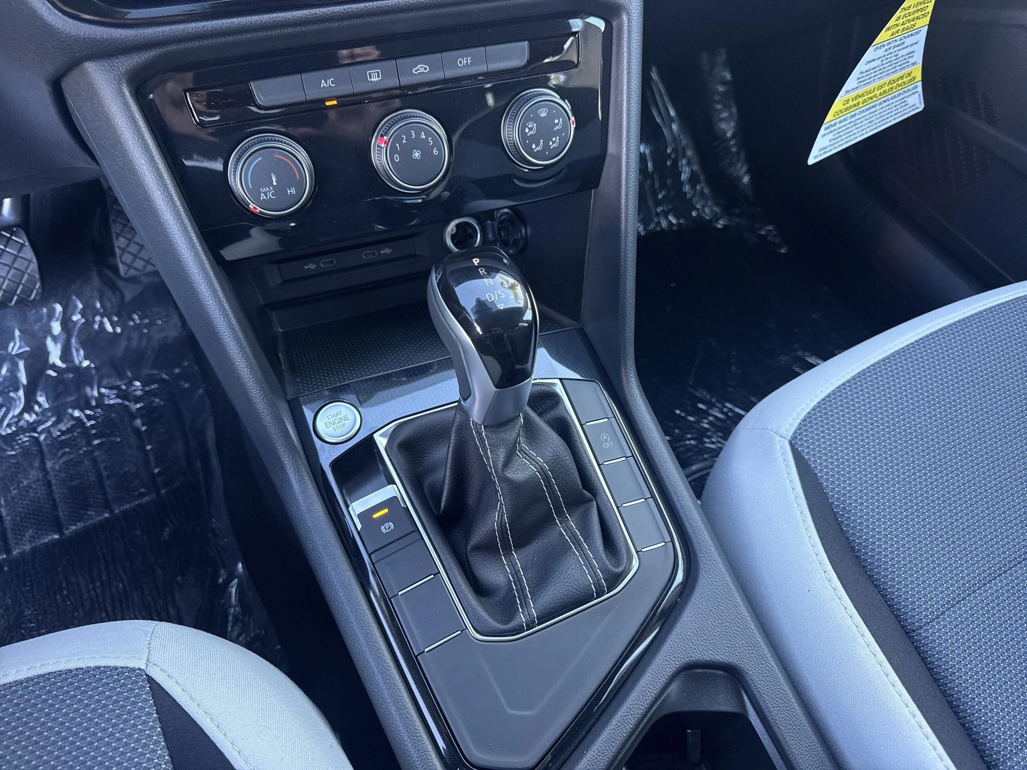 New 2027 Monterey Blue Pearl Volkswagen S image 27