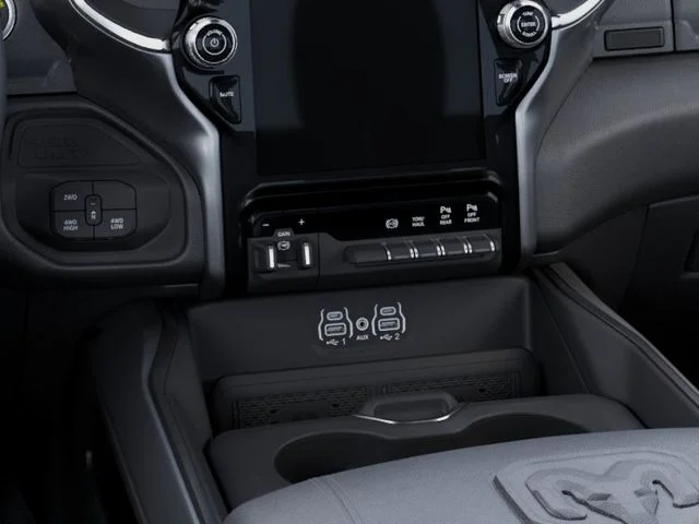 New 2026 Diamond Black Crystal Pearl-Coat Exterior Paint RAM Laramie image 24