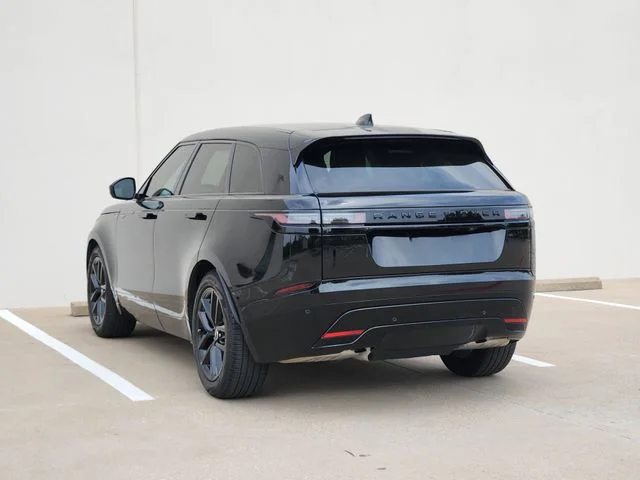 Used 2025 Black Land Rover Dynamic SE image 5