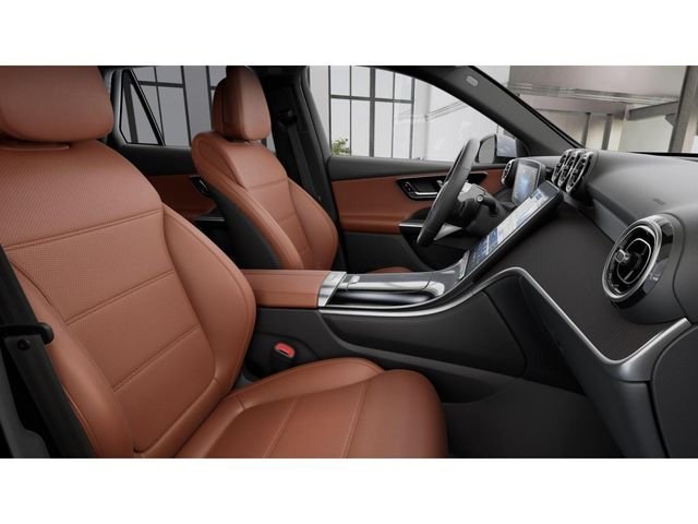New 2026 Polar White Mercedes-Benz GLC 300 image 4