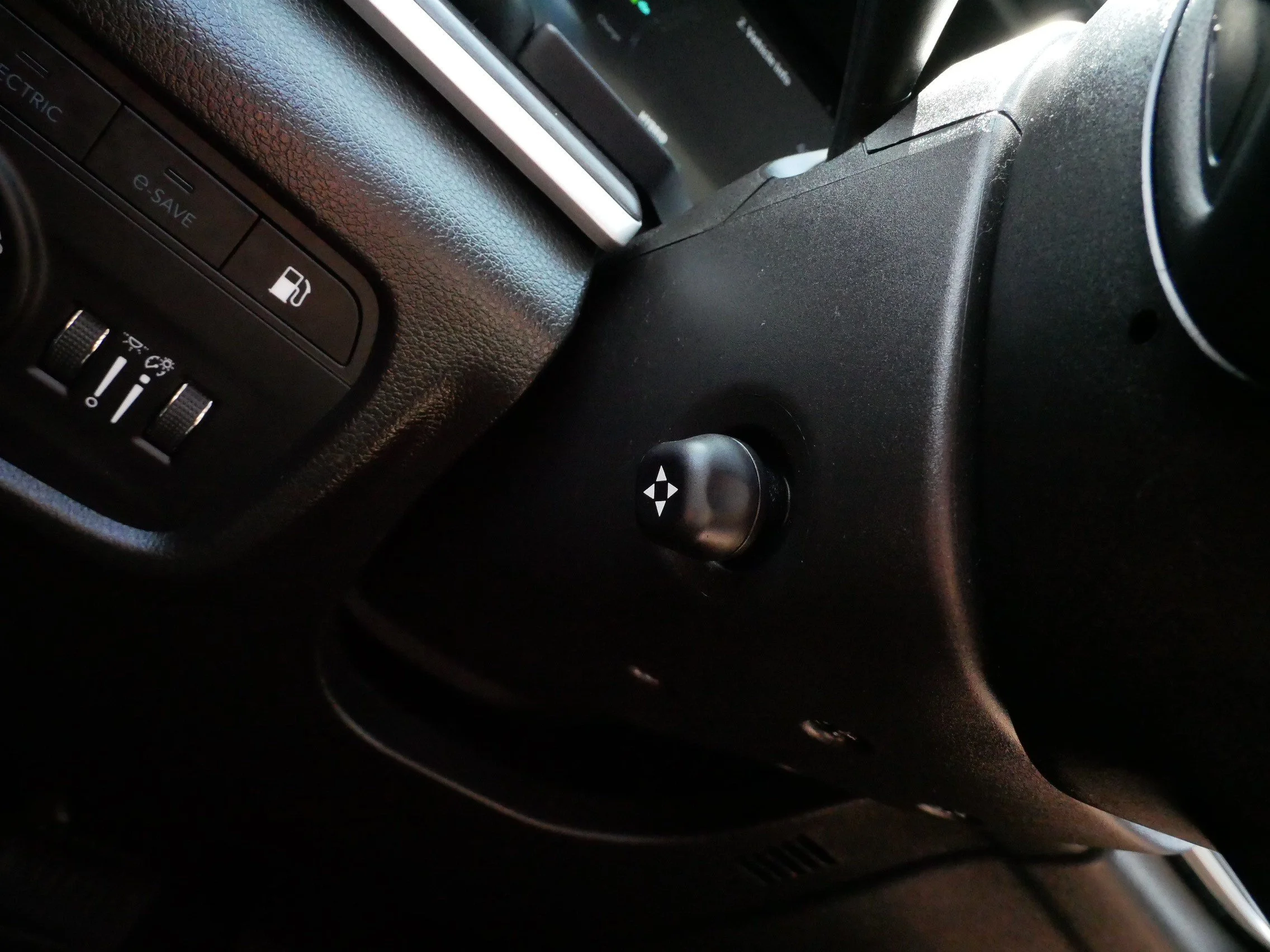 Used 2022 Bright White Clearcoat Jeep  image 28