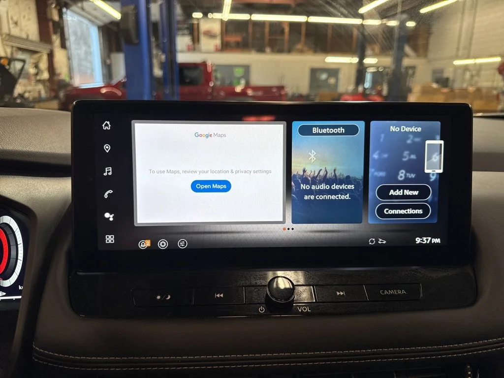 Certified Used 2025 White Nissan SL image 21