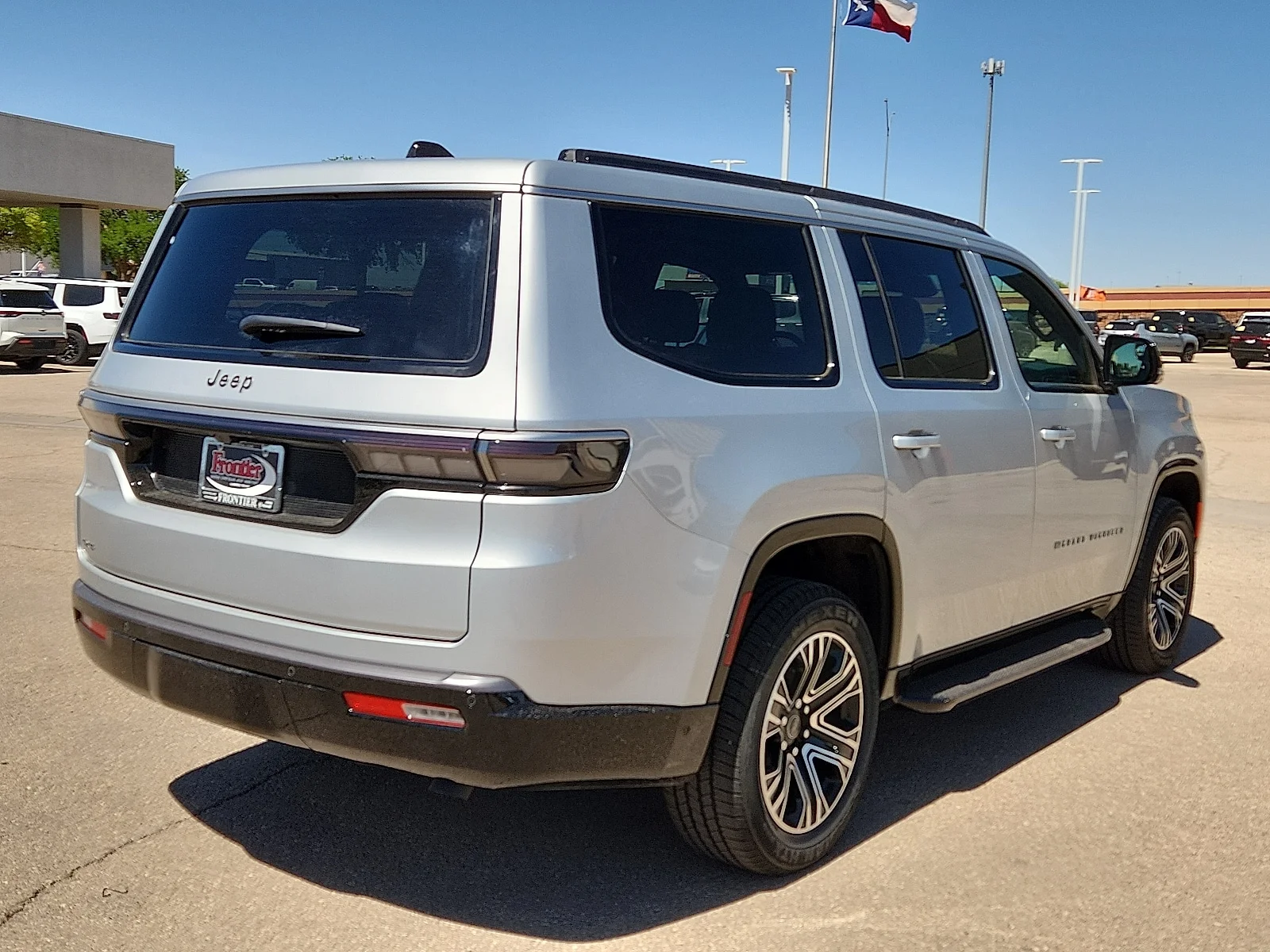 New 2026 Silver-Zynith  Paint Jeep 4X4 image 4
