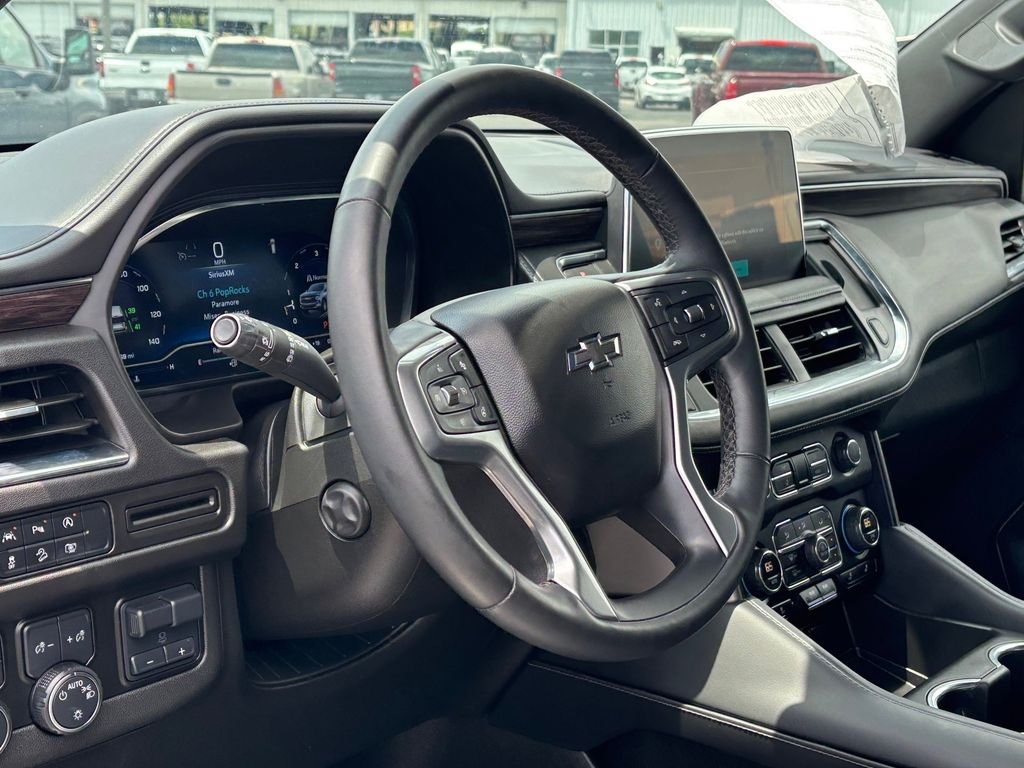 Used 2023 Gray Chevrolet Z71 image 8