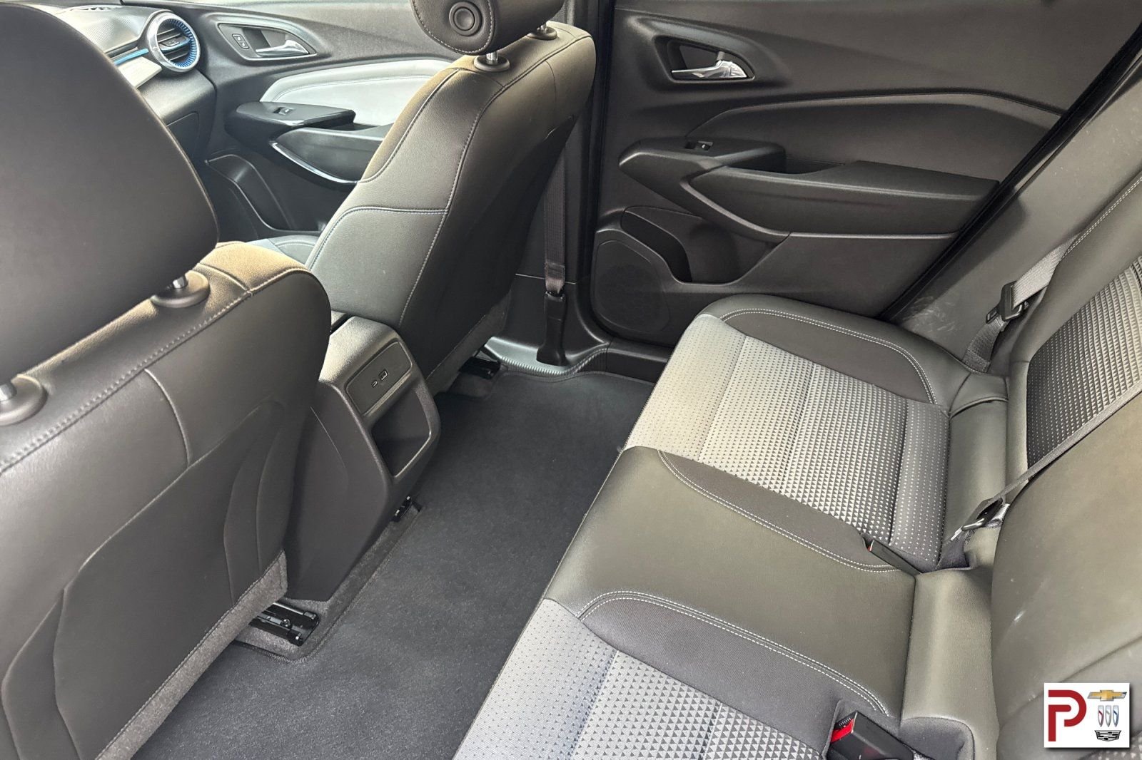 Used 2025 Gray Chevrolet LT image 13