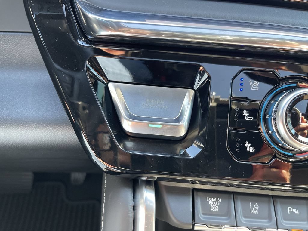 2026 GMC Sierra 3500HD Denali Ultimate - Photo 17