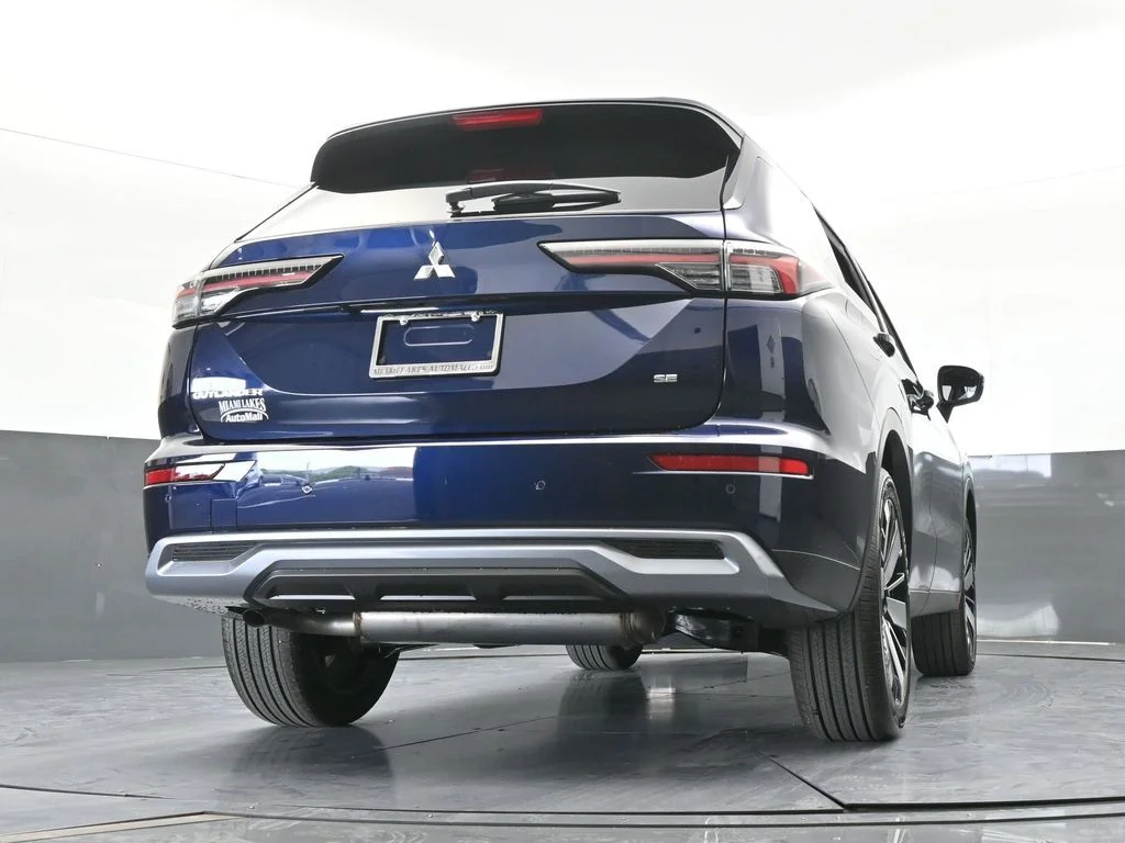 New 2026 Cosmic Blue Metallic Mitsubishi SE image 60