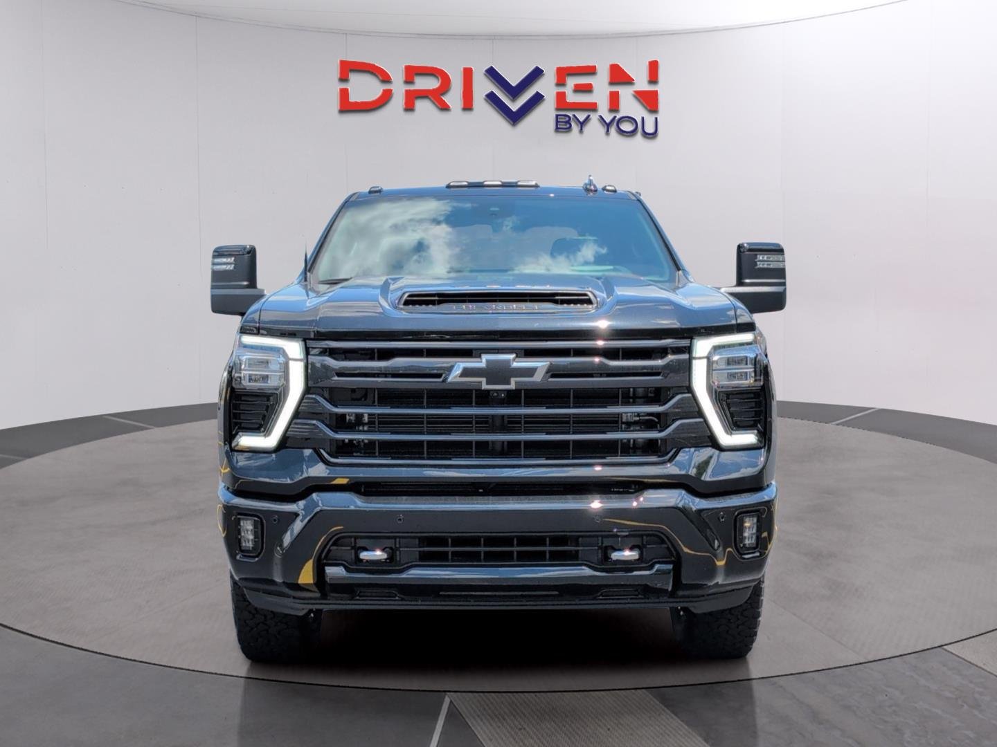 New 2026 Black Chevrolet High Country image 8