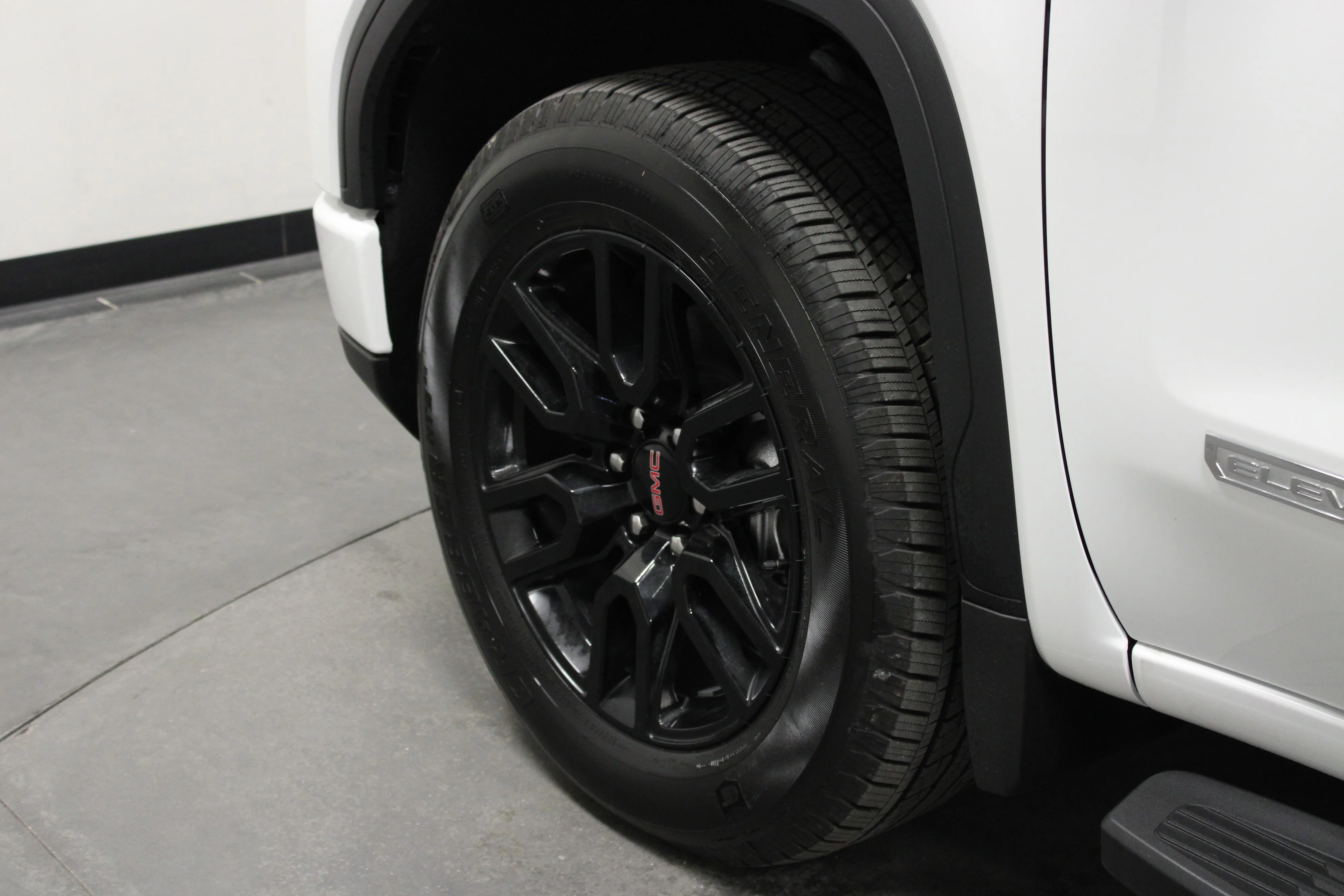 2025 GMC Sierra 1500 Elevation - Photo 9