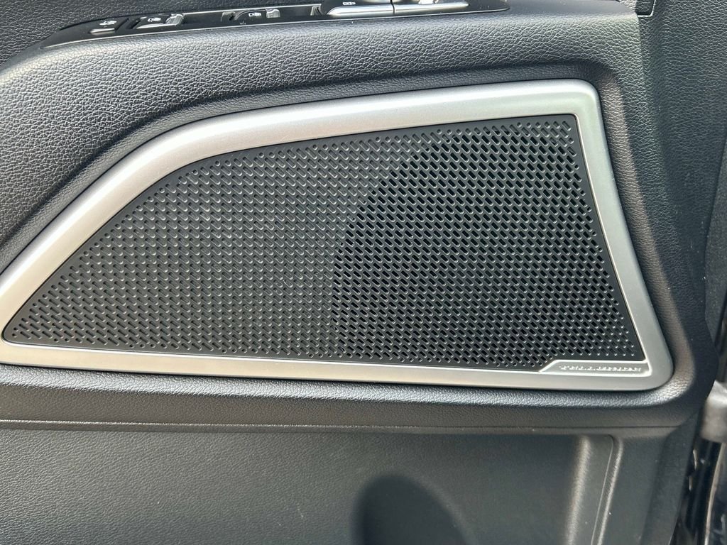 Used 2022 Black Kia LX image 13