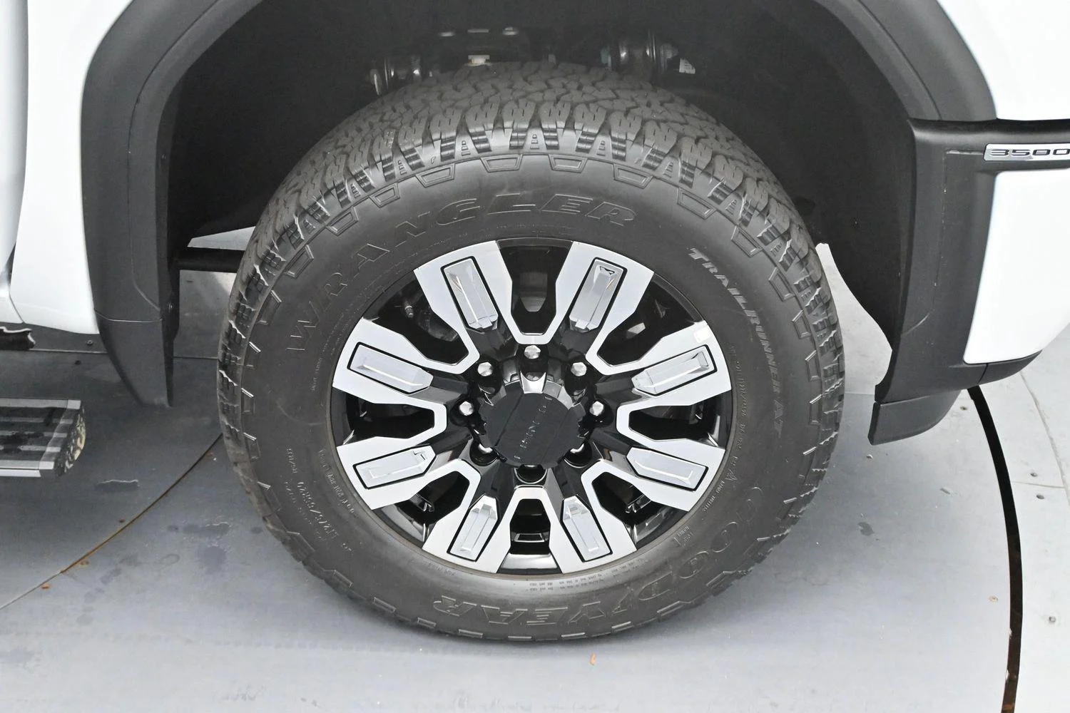 Used 2026 Summit White GMC Denali image 36
