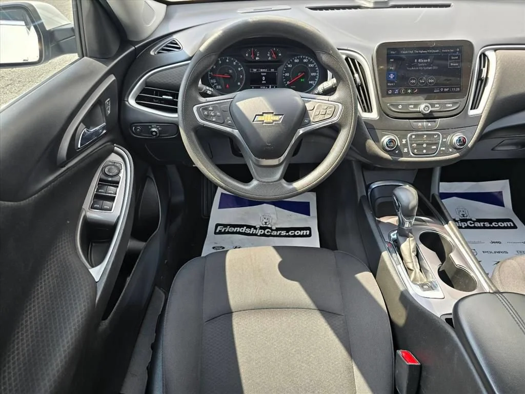 Used 2023 Summit White Chevrolet LT image 3