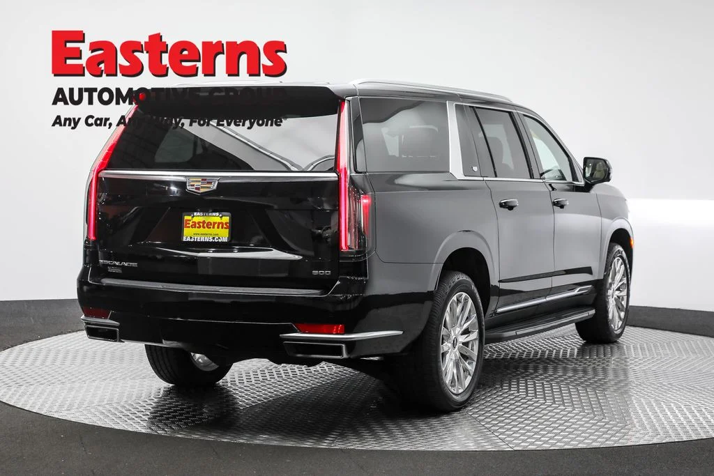 Used 2023 Black Cadillac Premium image 5
