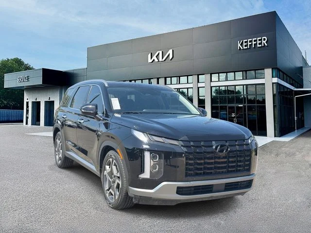 Used 2023 Black Hyundai SEL image 2
