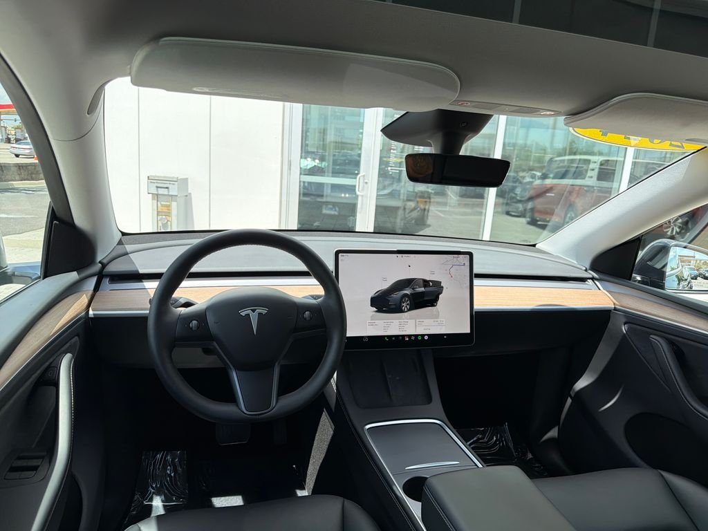Used 2024 Stealth Gray Tesla Long Range image 12
