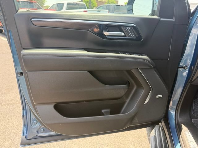 Certified Used 2025 Lakeshore Blue Metallic Chevrolet Premier image 17