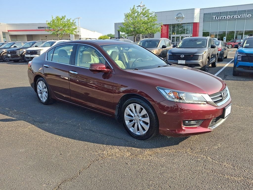 Used 2014 Red Honda EX image 3