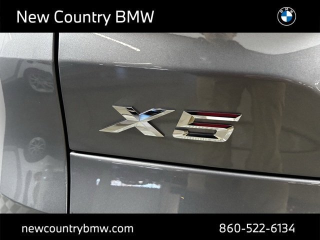 Used 2026 Skyscraper Grey Metallic BMW xDrive50e image 10