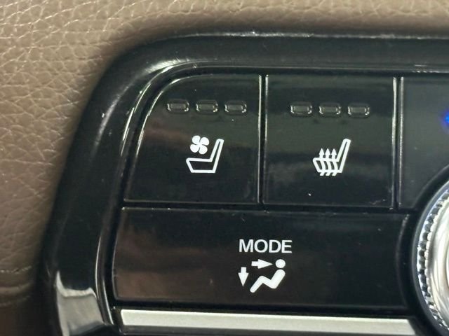 Used 2025 Black Honda Elite image 28