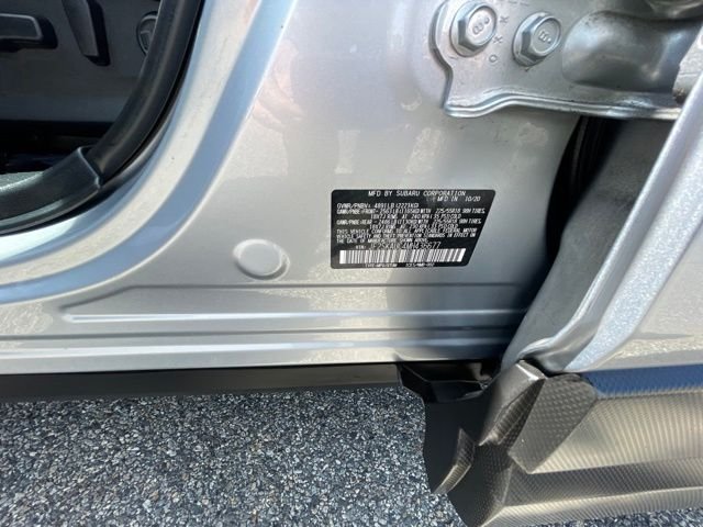 Used 2021 Ice Silver Metallic Subaru Limited image 30