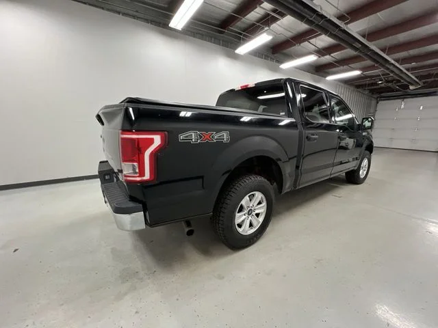Used 2017  Ford XLT image 8