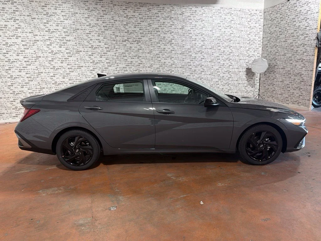 New 2026 Amazon Gray Hyundai SEL Sport Plus image 8