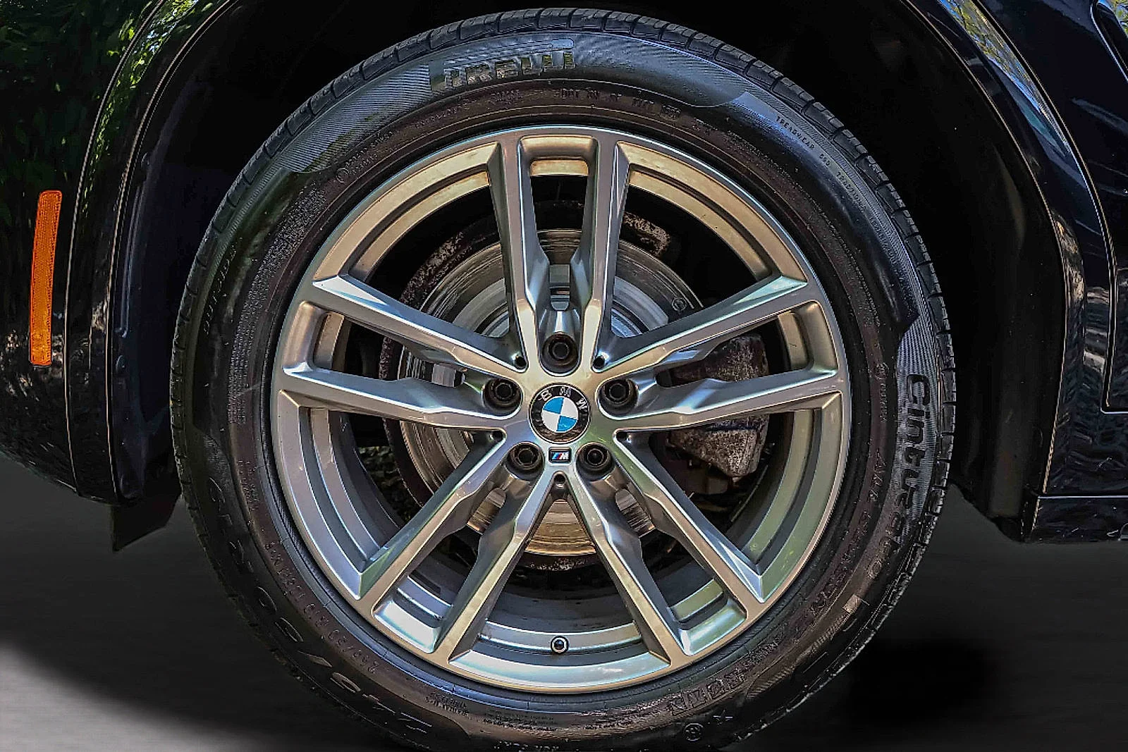 Used 2021 Black Sapphire Metallic BMW xDrive30i image 30