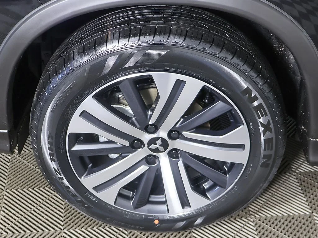 New 2026 Black Mitsubishi 2.0 SE image 16