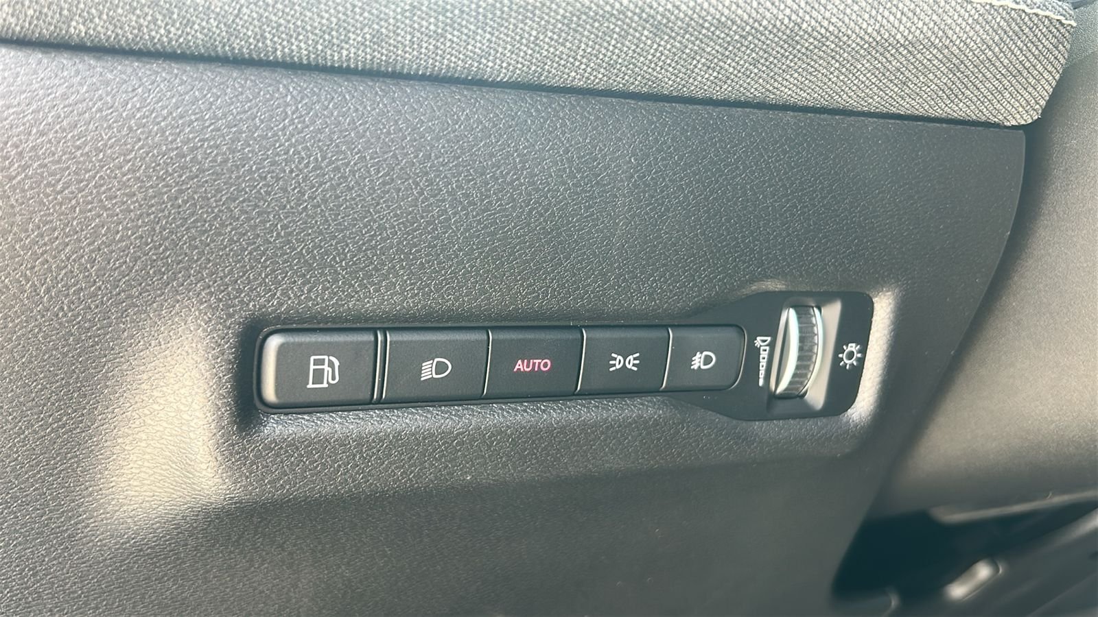 New 2026 Hydro Blue Pearlcoat Jeep Laredo image 21