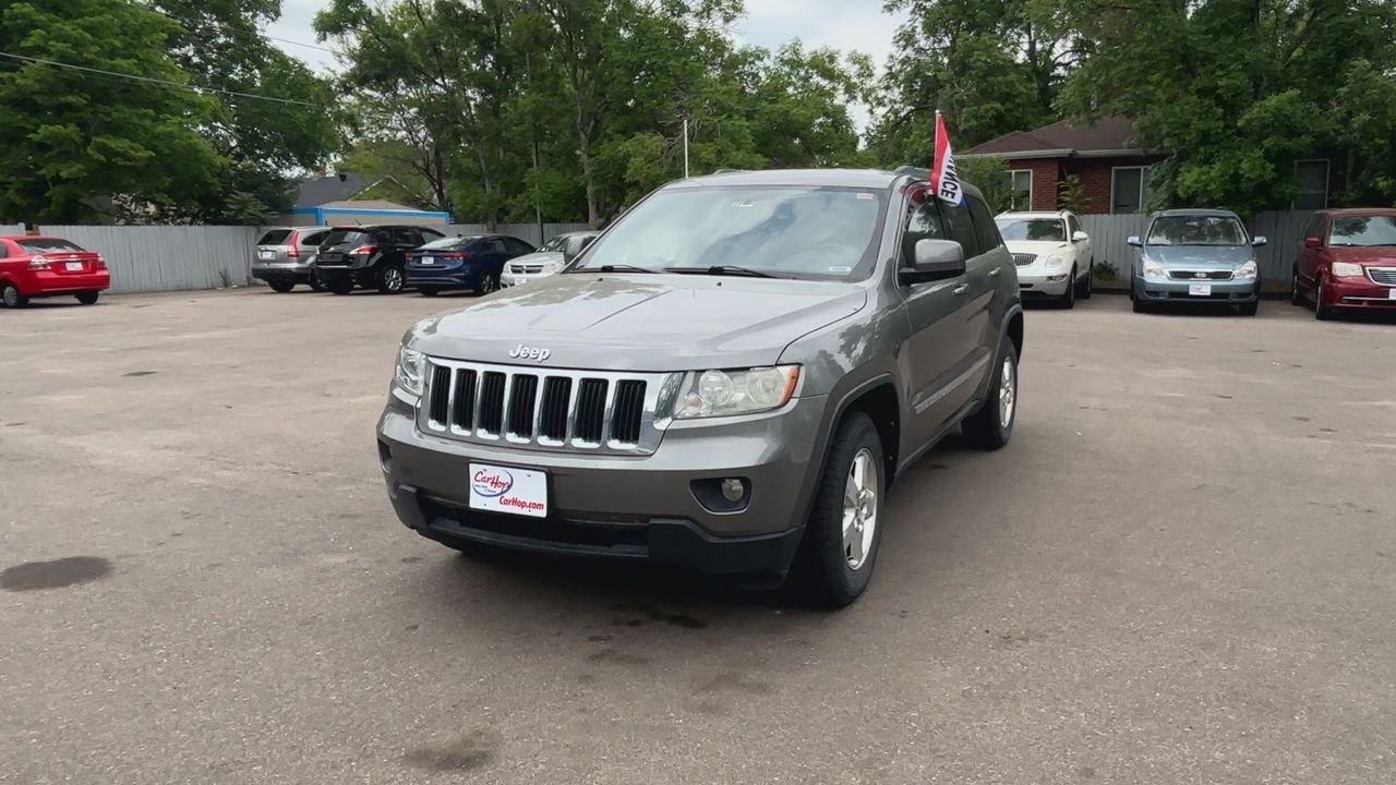 2012 Jeep Grand Cherokee Laredo Sport photo 3