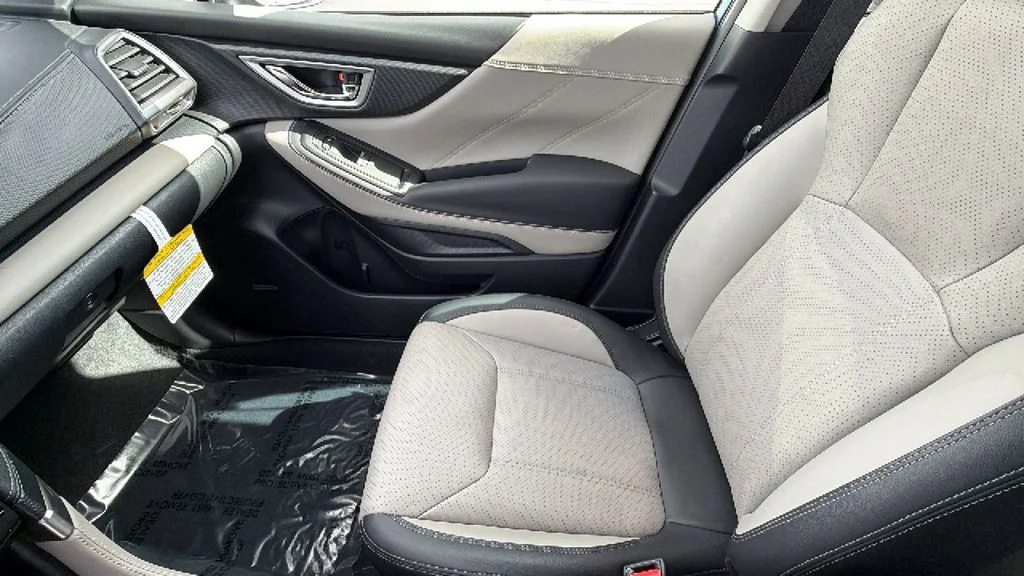 Used 2023 Horizon Blue Subaru Limited image 12