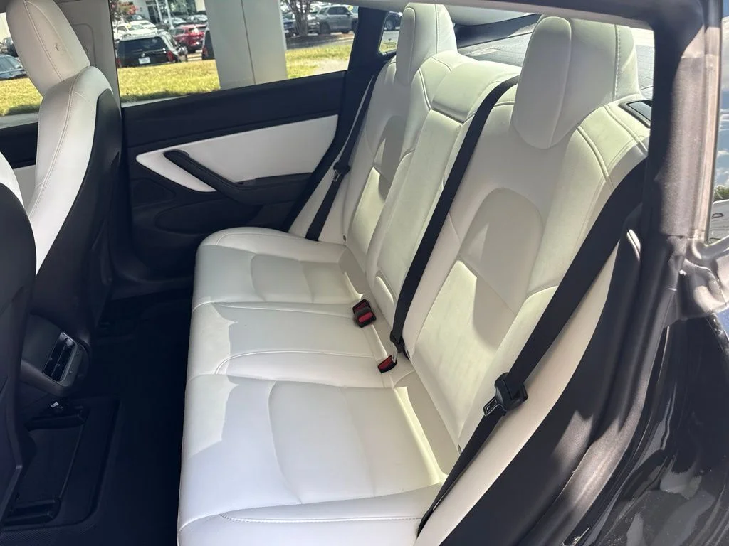 Used 2019 Black Tesla  image 29