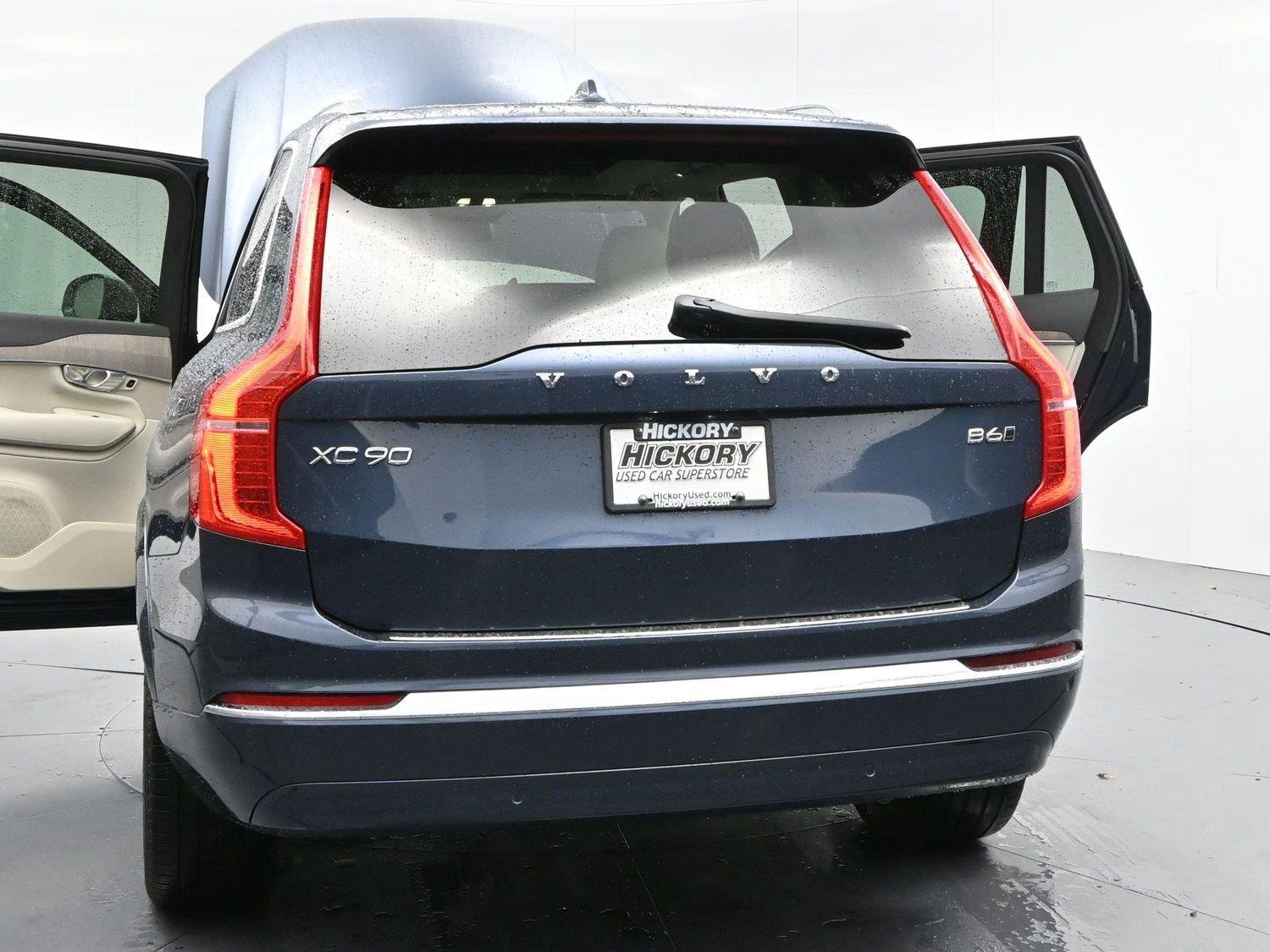 Used 2023 Denim Blue Metallic Volvo Plus image 41