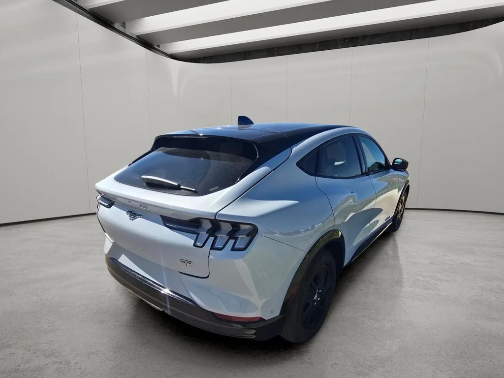 Used 2023 Space White Metallic Ford California Route 1 image 5