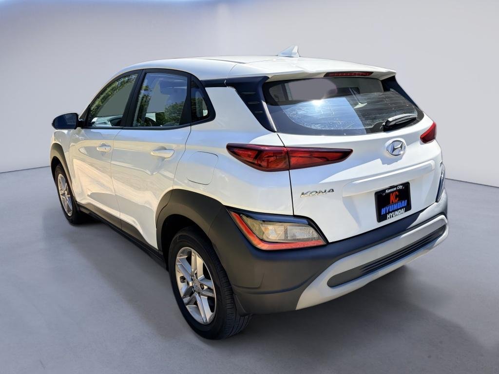 Used 2023 Lunar White Hyundai SE image 3
