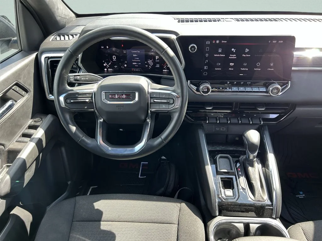 Used 2024 White GMC Elevation image 18