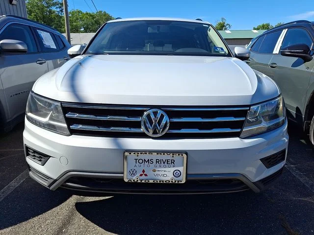 Used 2018  Volkswagen 2.0T S image 2