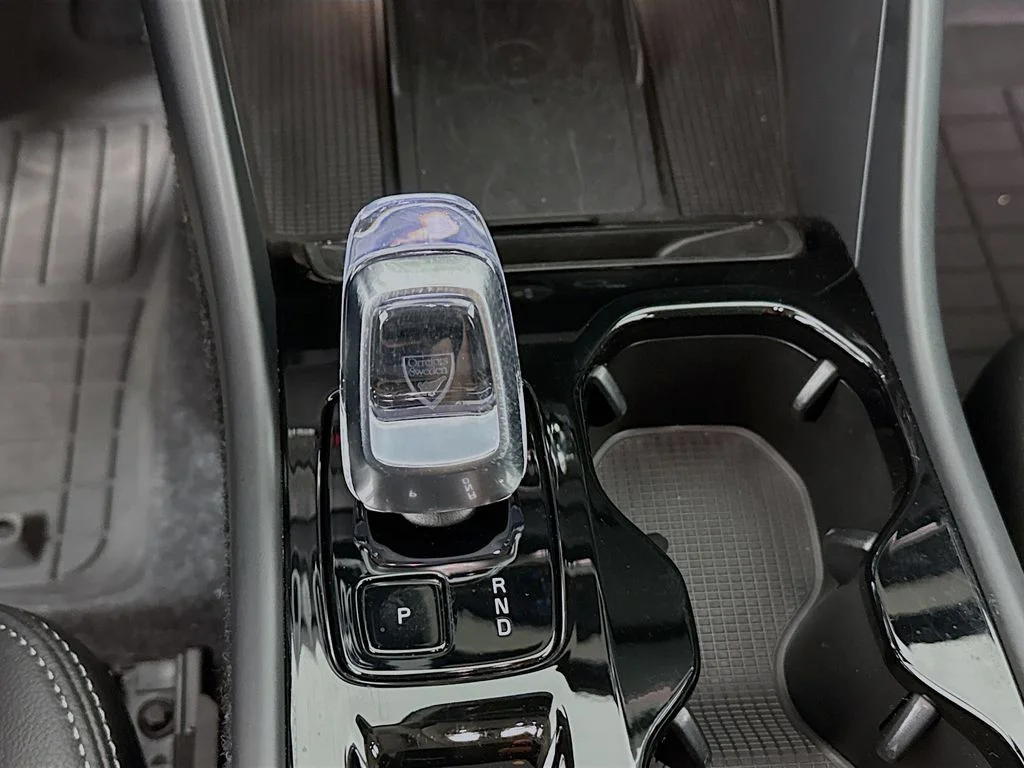 2026 Volvo XC40 Plus - Photo 16