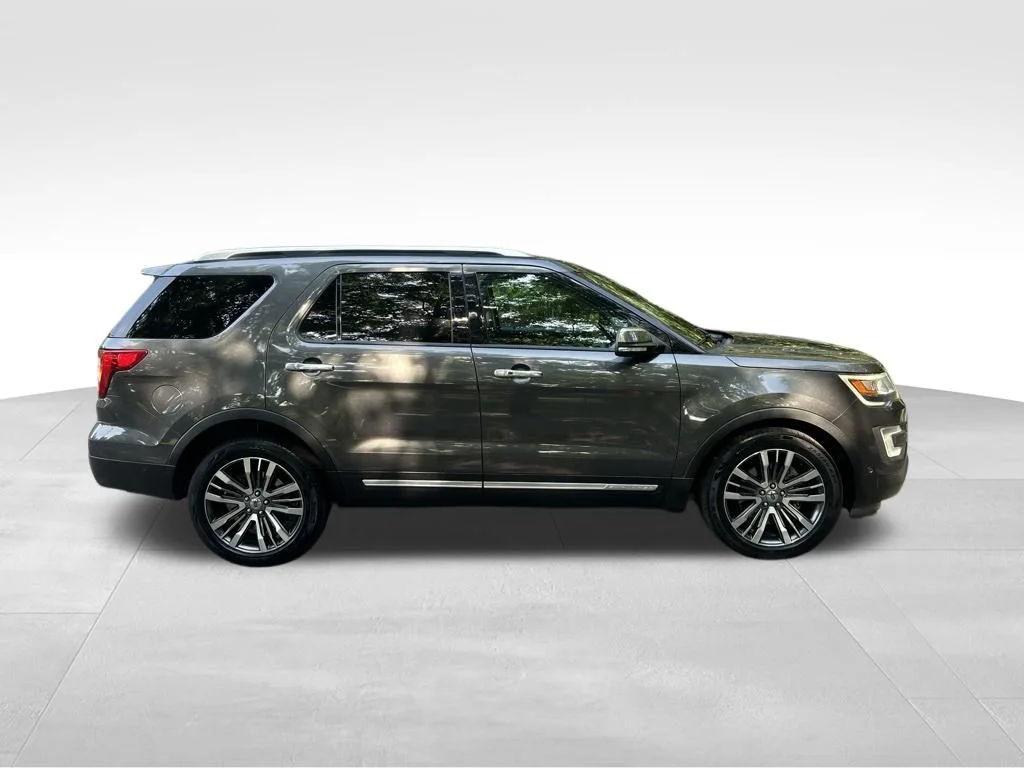 Used 2016 Gray Ford Platinum image 7