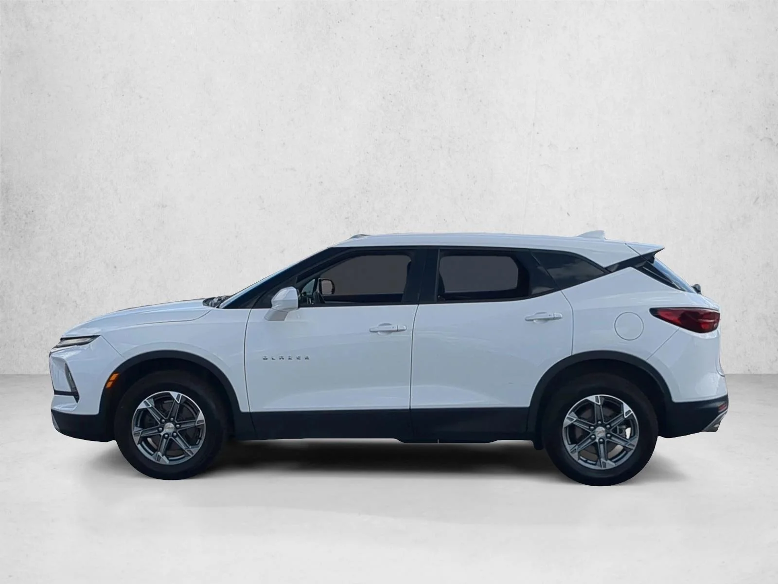Used 2023 Summit White Chevrolet LT image 9