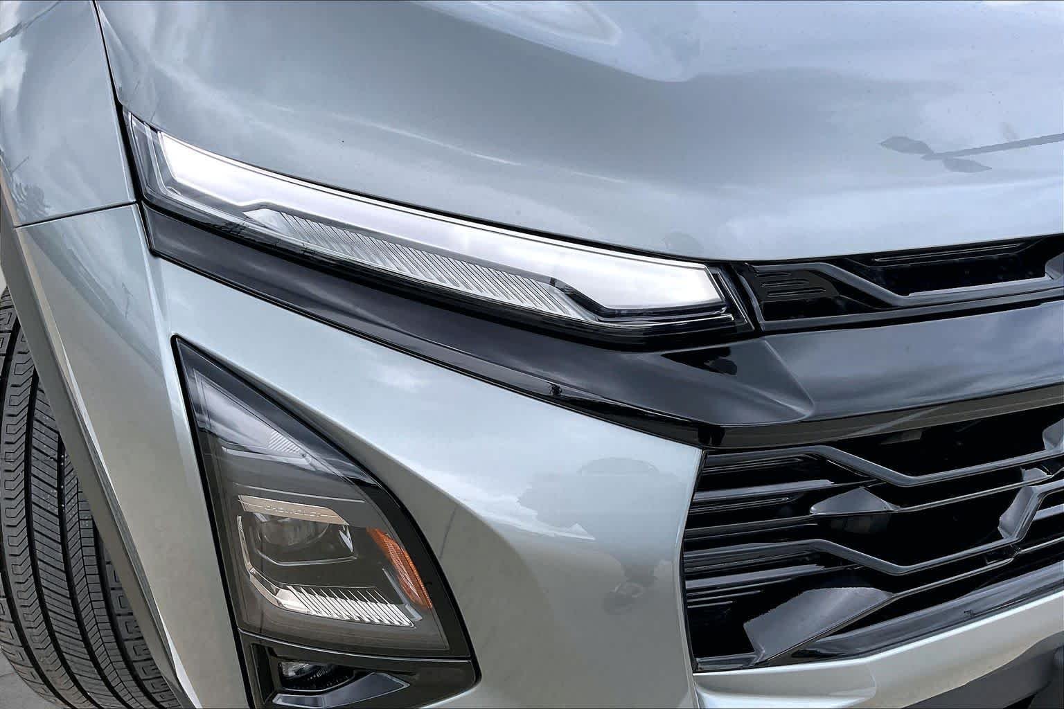 2027 Chevrolet Equinox RS - Photo 13