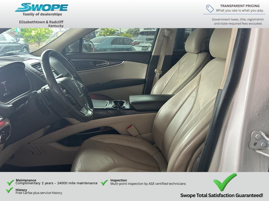Used 2019 White Platinum Metallic Tri-Coat Lincoln Select image 8