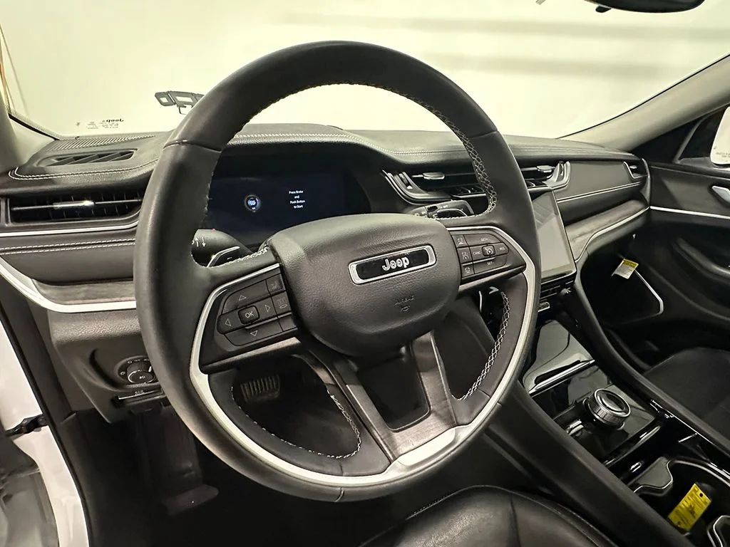 Used 2023 White Jeep Limited image 23