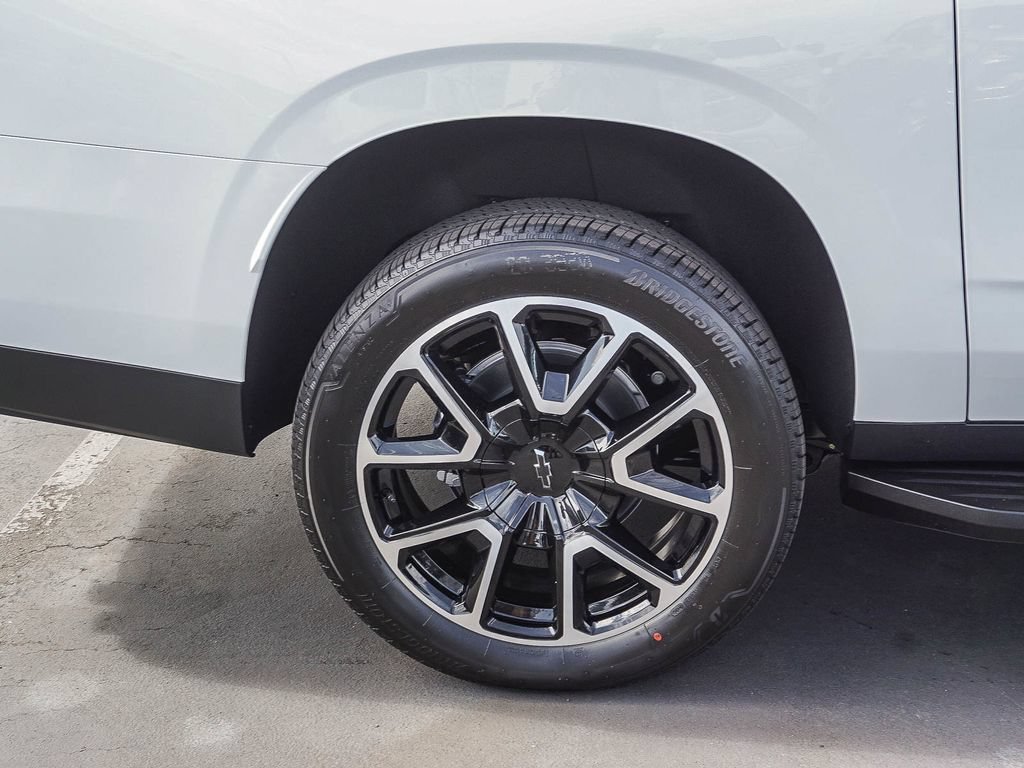 2026 Chevrolet Suburban RST - Photo 8