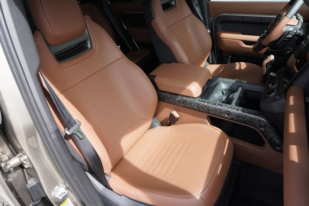 New 2026 Petra Copper LAND ROVER OCTA image 24