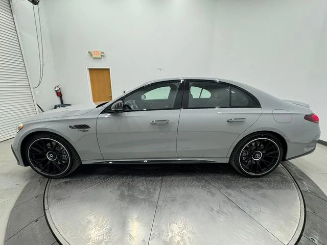 New 2026 MANUFAKTUR Alpine Gray Mercedes-Benz E 53 AMG® image 18
