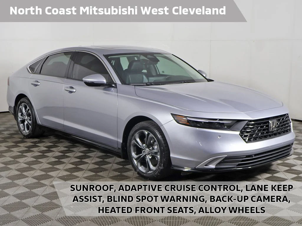 Used 2025 Silver Honda EX-L image 1
