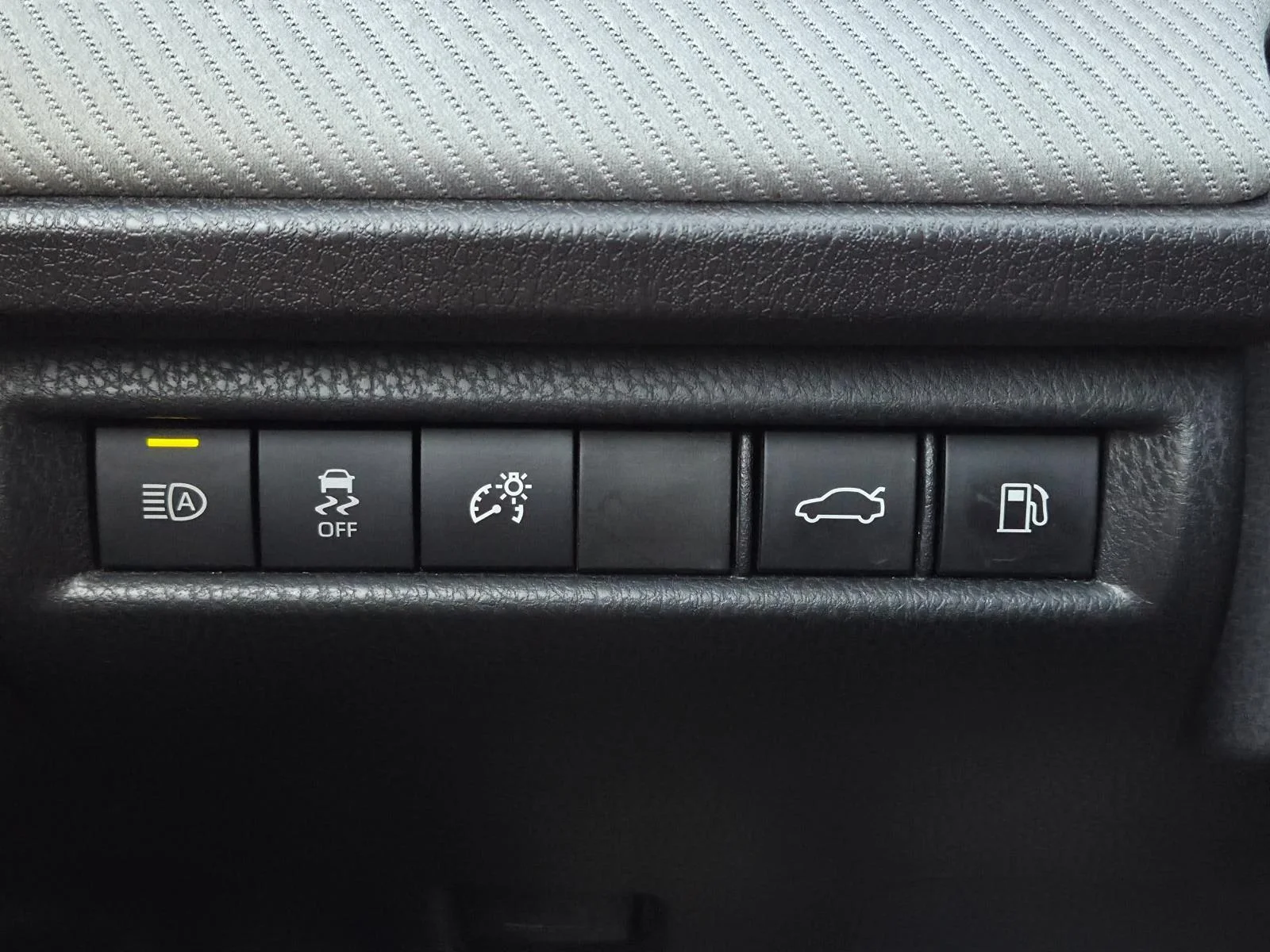Used 2025 Gray Toyota SE (Natl) image 19