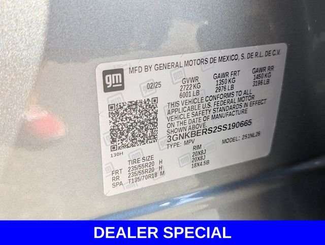 Used 2025 Gray Chevrolet RS image 32